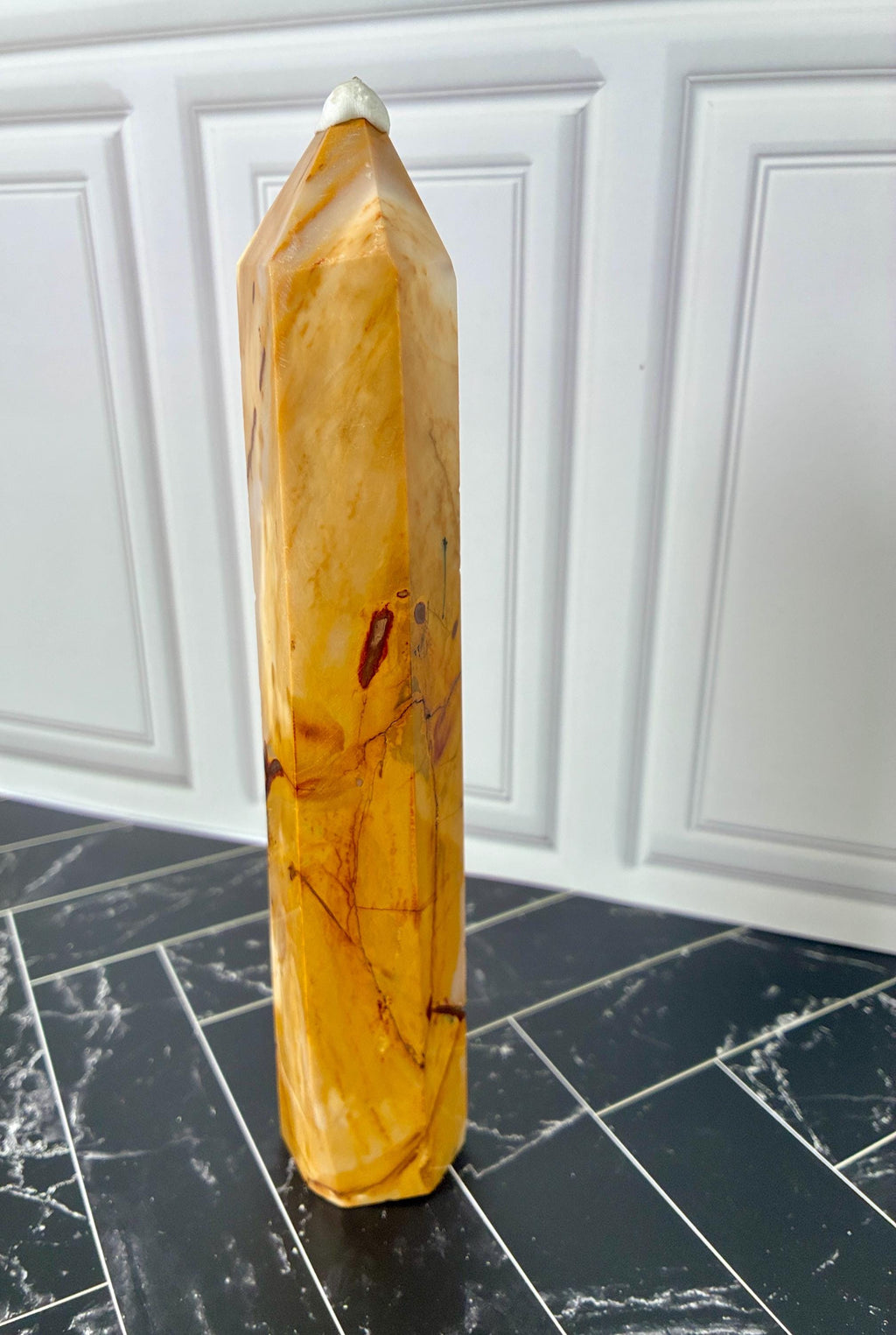 Mookaite Jasper Tower – Golden Yellow & Cream Mookaite Point