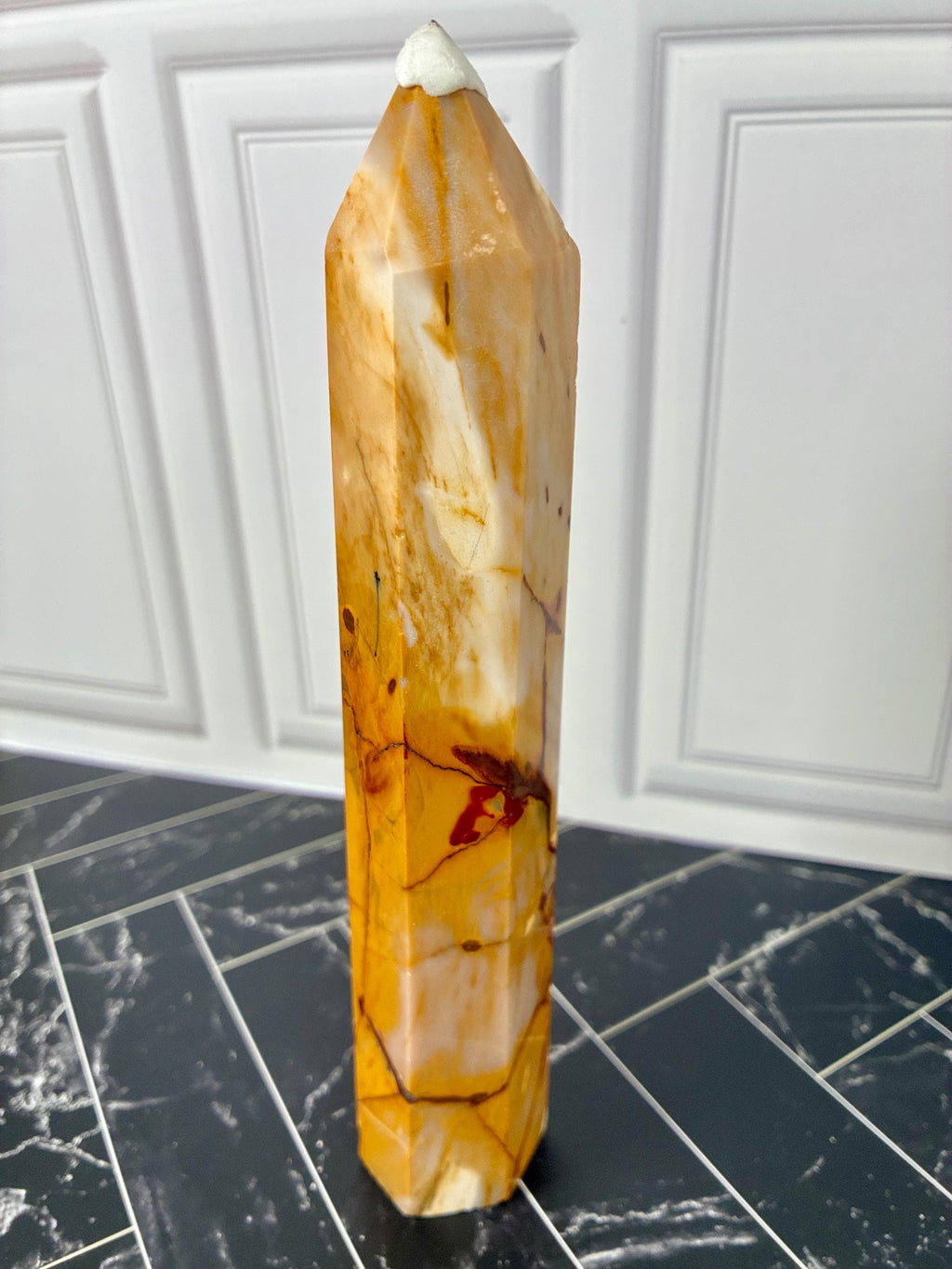 Mookaite Jasper Tower – Golden Yellow & Cream Mookaite Point